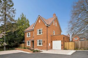 5 Harvieston Close, Tring